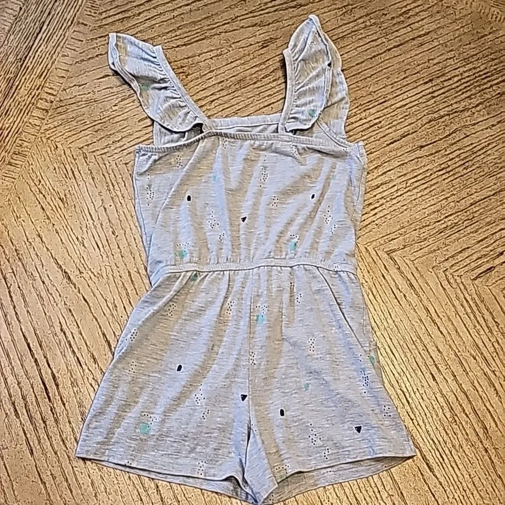 Girls gray short romper size M 7/8